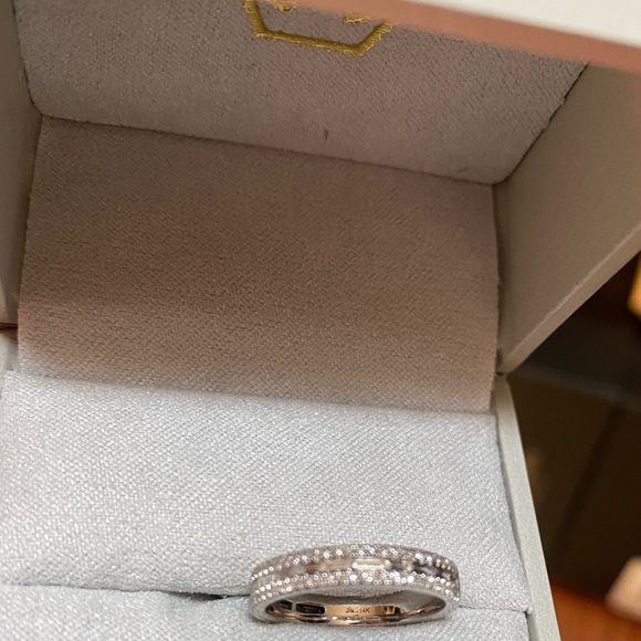 Baguette wedding band - Picture 2 of 6
